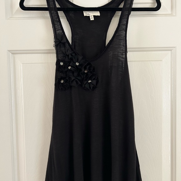 Lush Brand Black Flowy Tank Top Tunic Flower Embellished Sz XS/SM 100% Rayon - Picture 3 of 15